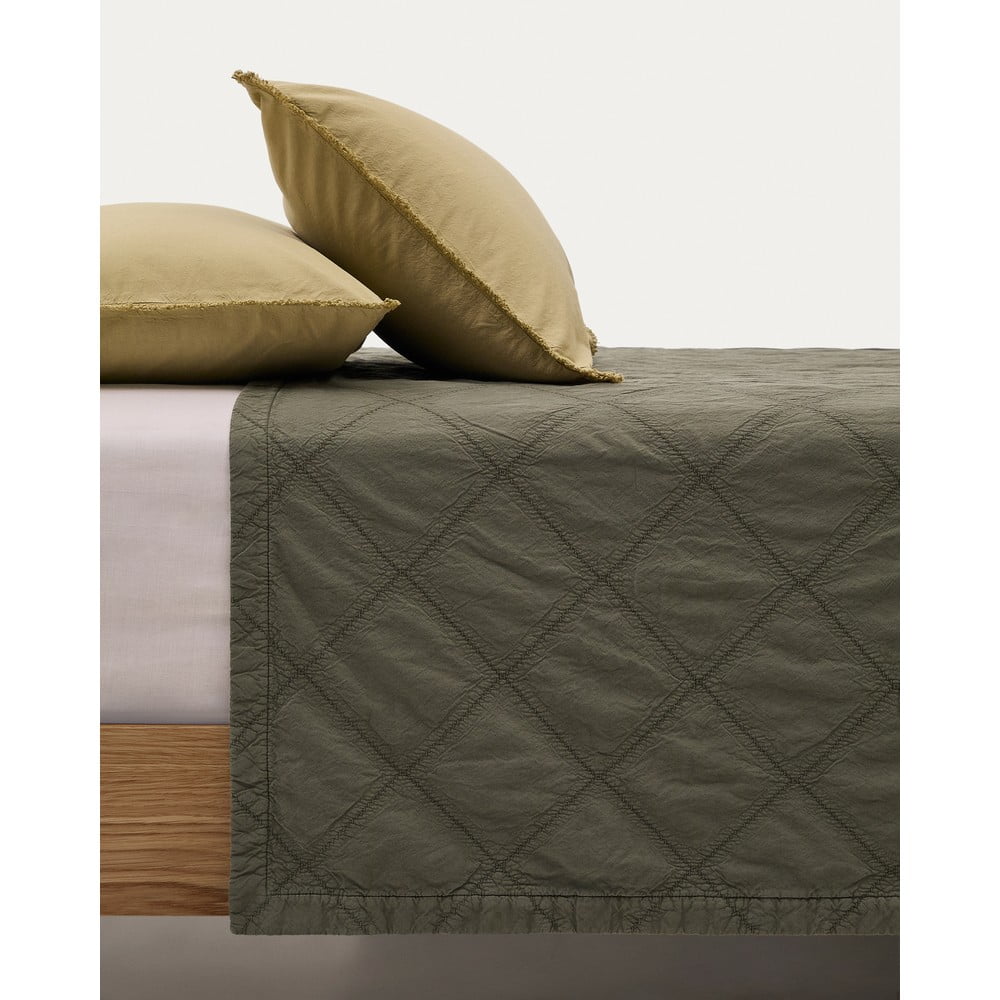 Zöld pamut steppelt ágytakaró 180x260 cm Serla – Kave Home